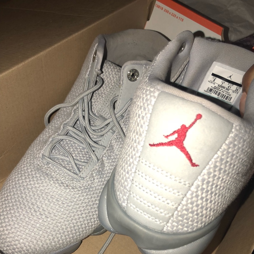 Grey horizon jordons